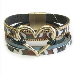 Camouflage layered bracelet